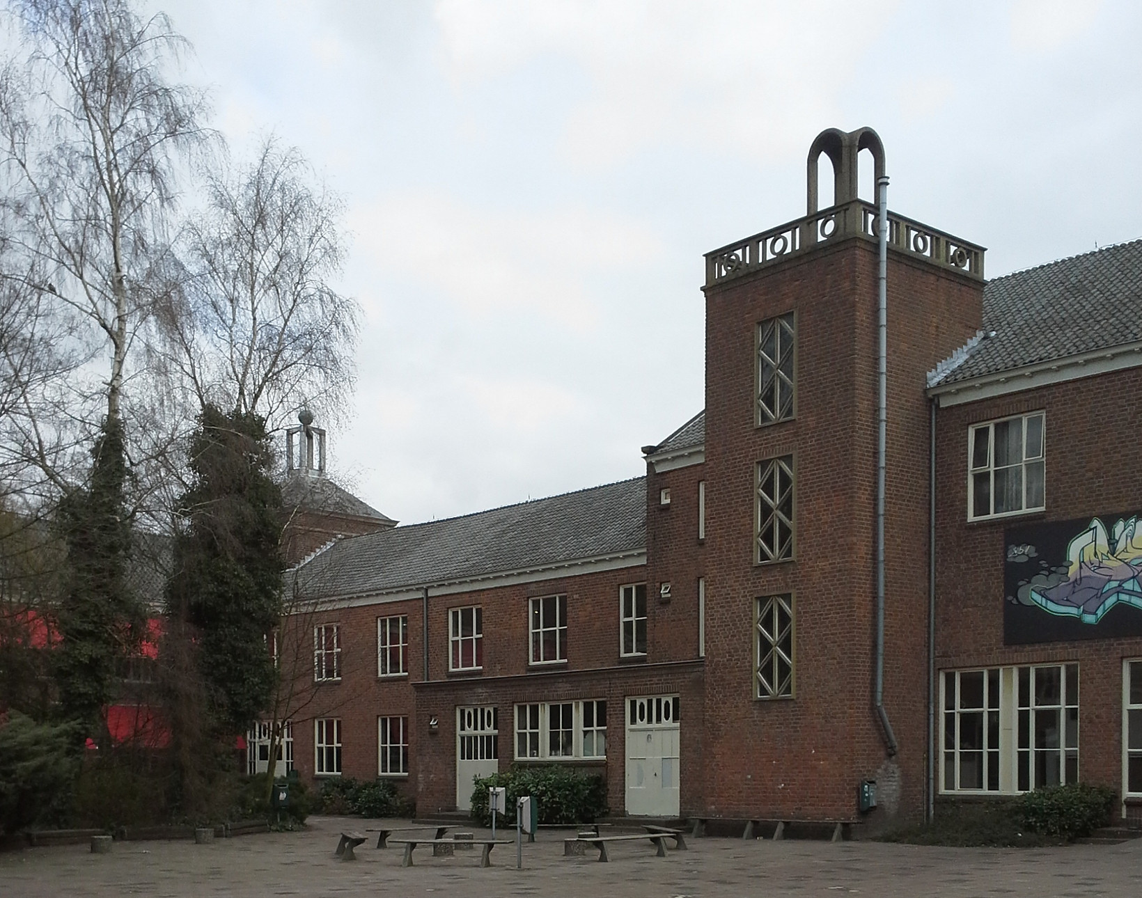 Project Dr Mollercollege en Walewyc mavo Waalwijk  compleet leeg ruimen van 2 locaties