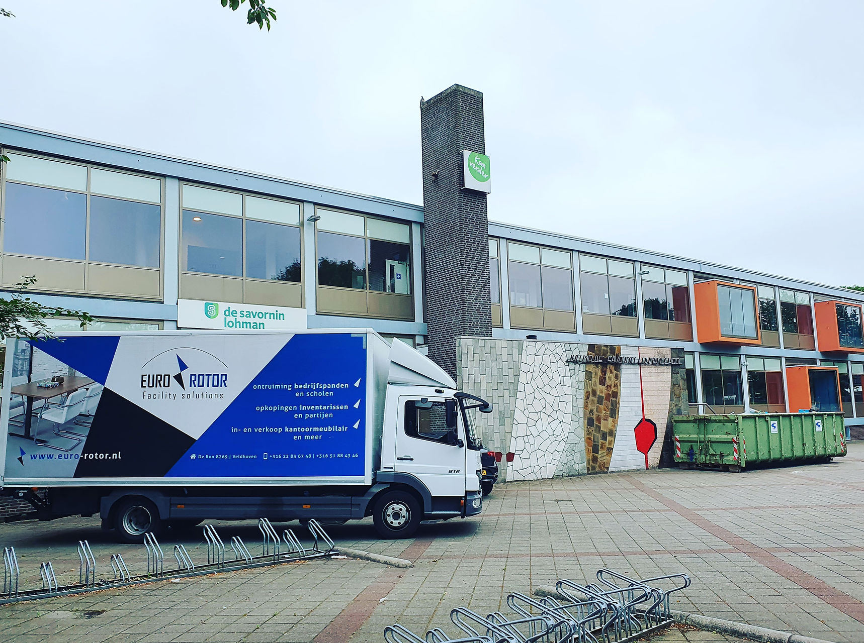 Comenius college  Hilversum  veegschoon oplevering schoolgebouwen