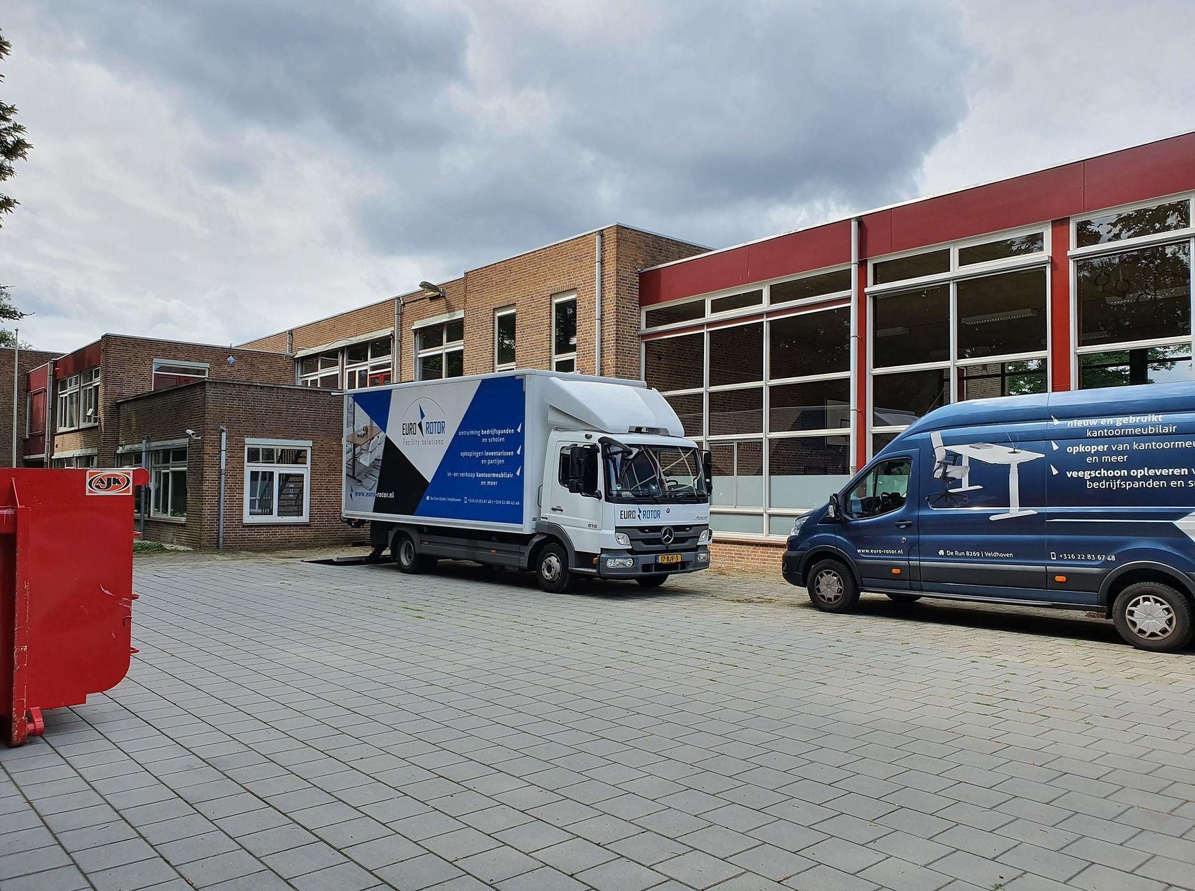 stedelijk college  Eindhoven veegschoon oplevering 3 school locaties